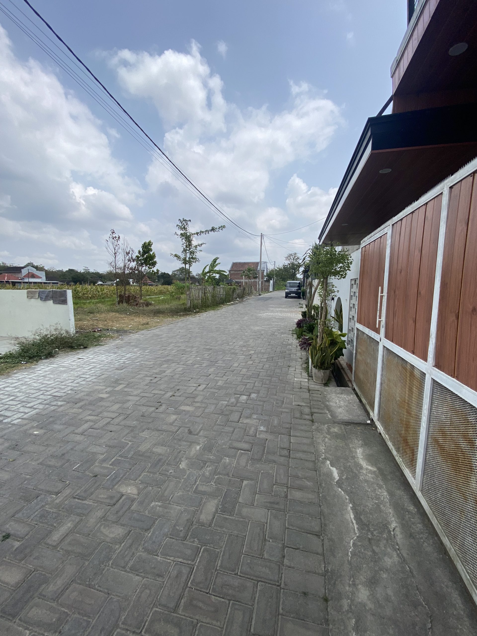 Interior rumah inhouse Tlogo Blitar dengan skema tanpa bunga